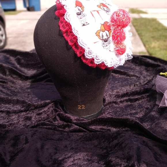 Pennywise fascinator hat - Picture 2 of 2